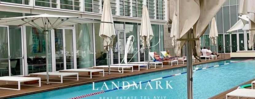 swimming pool Meier tower on Rothschild tel aviv