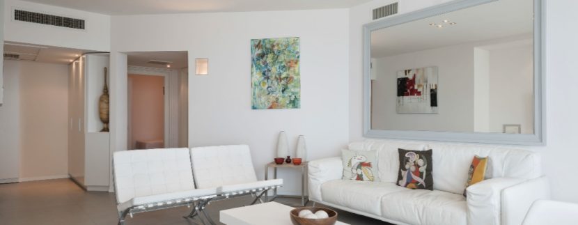 Luxury beach apartment in Tel Aviv promenade