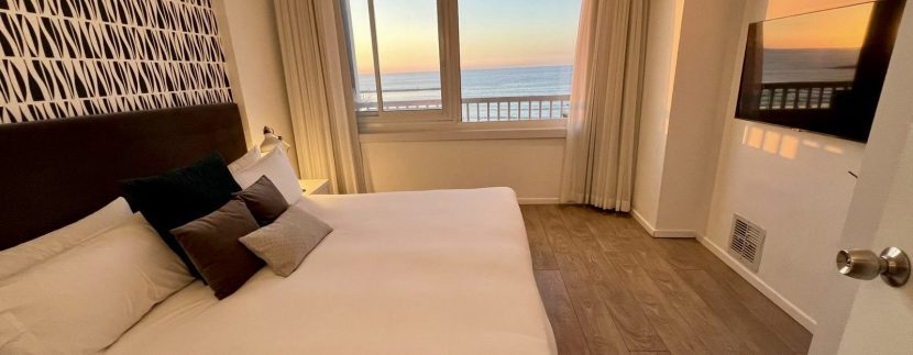 Seaview 3 room first line to the beach Tel Aviv luxury apartment for sale