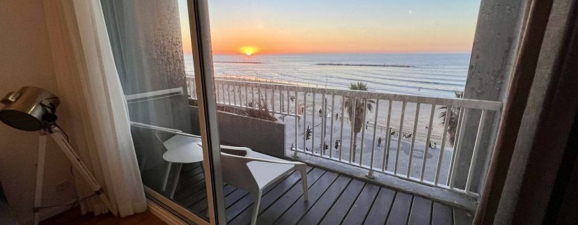 Seaview 3 room first line to the beach Tel Aviv luxury apartment for sale