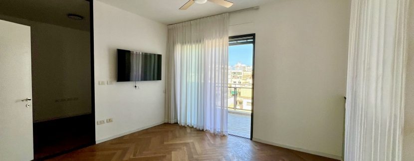 Luxury Penthouse with private swimming pool tel aviv
