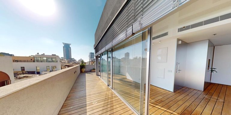 Luxury Penthouse with private swimming pool tel aviv