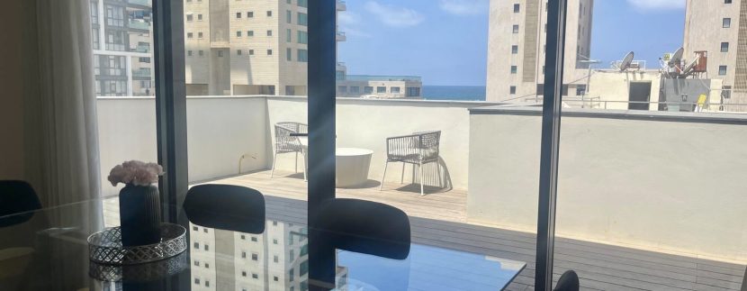 Entire floor Penthouse in Eclectic building Tel Aviv