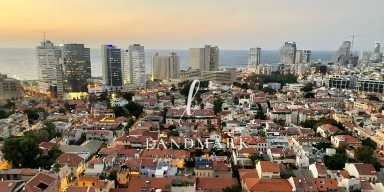 Luxury sea view real estate in Neve Tzedek tower