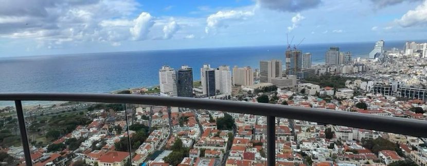 Renovated sea view  in Neve Tzedek tower