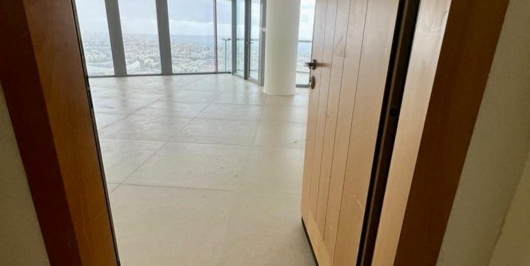 Renovated sea view  in Neve Tzedek tower