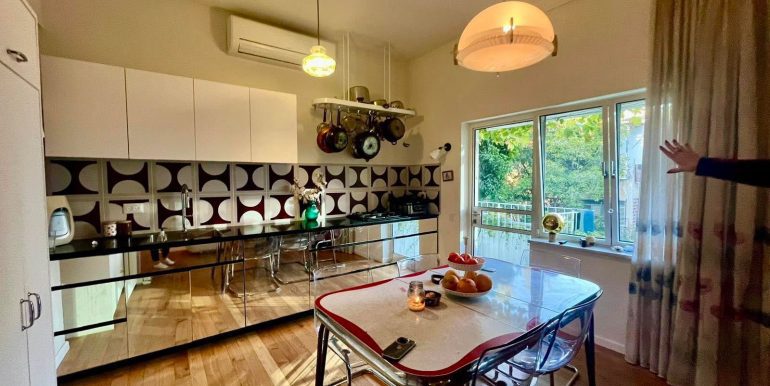 Nahmani 6 bedroom apartment in Bauhaus building