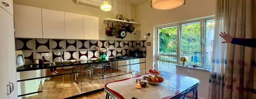 Nahmani 6 bedroom apartment in Bauhaus building